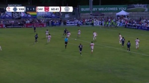 抽空踢个球！世界杯休息日，无解说任务的穆勒为白浪出战打入1球